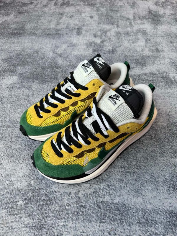 New Arrival Nike Sacai x VaporWaffle DD1875-200 AJ3078