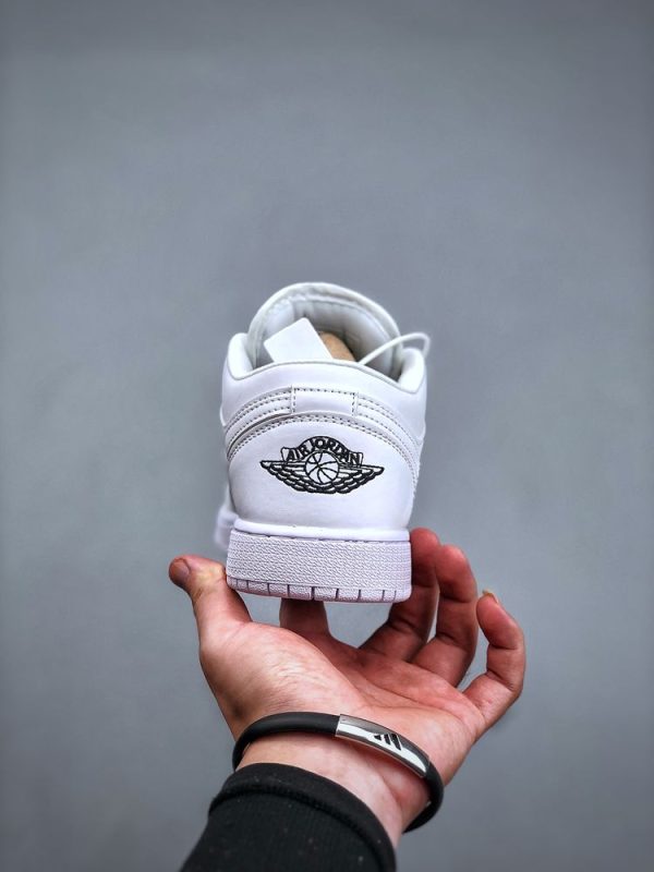 New Arrival AJ1 Retro Low ‘Pure Platinum’ 553558-170 AJ3140