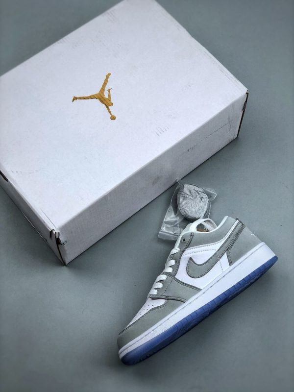 New Arrival AJ1 Retro Low ‘Pure Platinum’ 553558-170 AJ3140