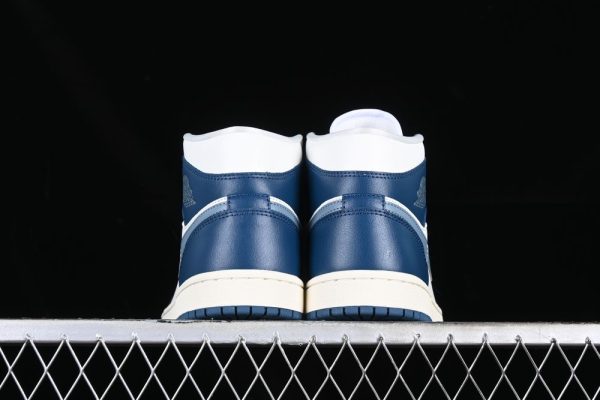 New Arrival AJ1 Mid SE White Blue BQ6472-414