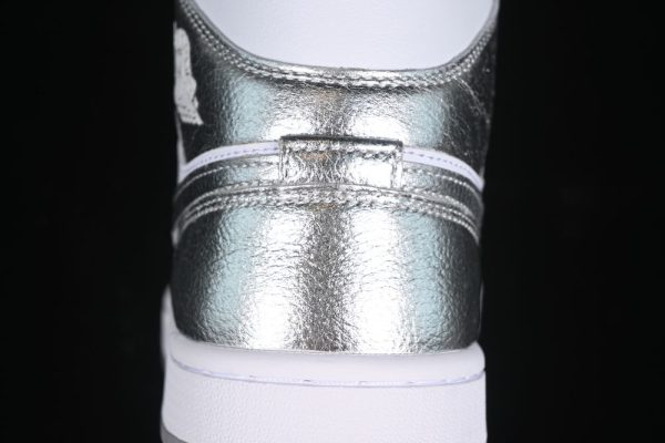 New Arrival AJ1 Mid Metallic Silver FN5031-10